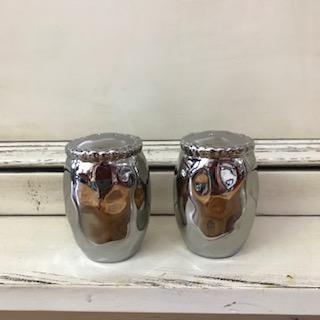 SILVER SALT & PEPPER SHAKER