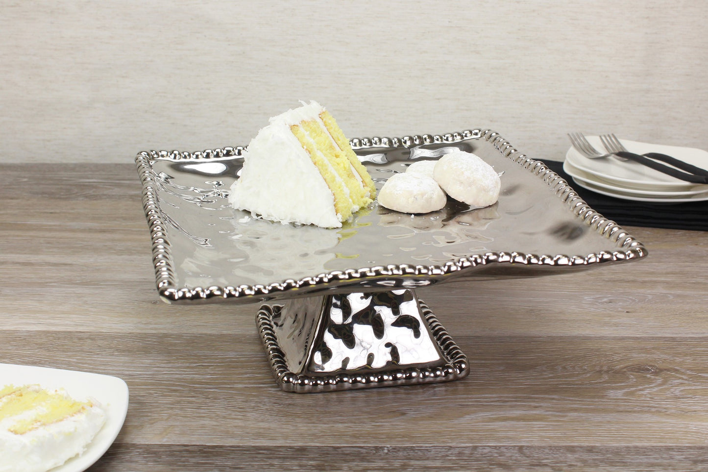PAMPA BAY SILVER  SQUARE CAKE STAND