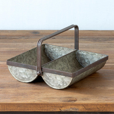GALVENIZED METAL TROUGH