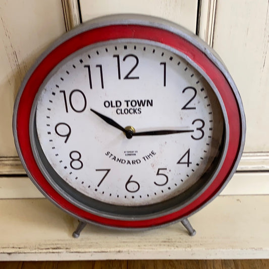 OLD TOWN SITTING CLOCK