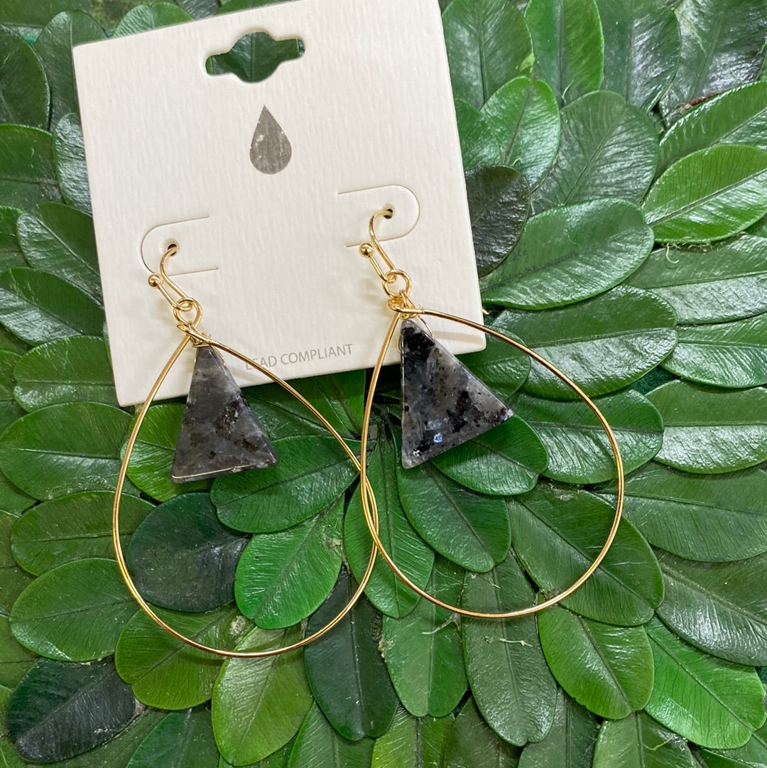 GOLD OVAL HOOPS/W TRI STONE/BLK MARBLE