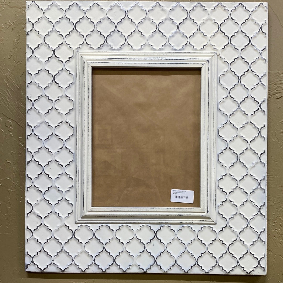 KADA METAL TRELLIS FRAME/WHITE 11X14