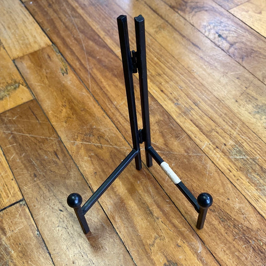 SMALL EASEL